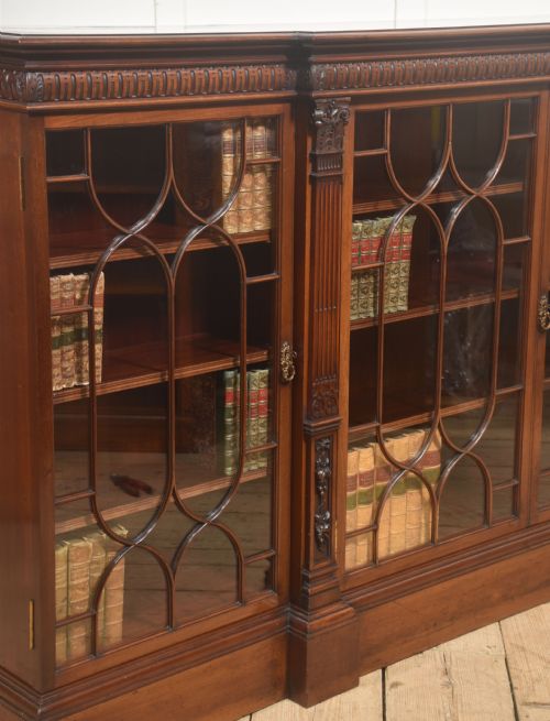 GEORGIAN STYLE MAHOGANY BREAKFRONT GLAZED BOOKCASE - ADDITIONAL PHOTO 10