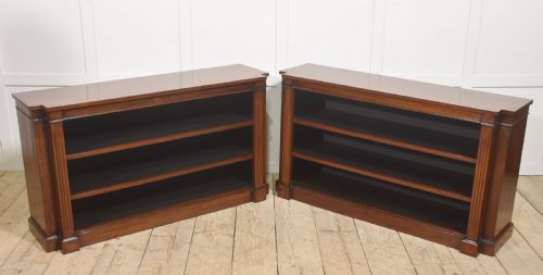 PAIR OF LOW MAHOGANY OPEN BOOKCASES - ADDITIONAL PHOTO 13