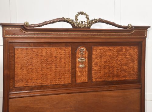 FINE LOUIS XVI STYLE MAHOGANY AND PARQUETRY DOUBLE BED - ADDITIONAL PHOTO 8