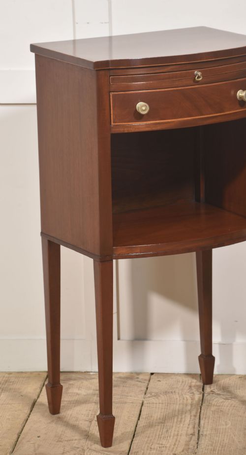 PAIR OF MAHOGANY BEDSIDE CABINETS - ADDITIONAL PHOTO 2