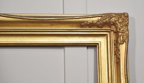 FINE GILTWOOD PICTURE FRAME IN THE ROCOCO TASTE - ADDITIONAL PHOTO 4