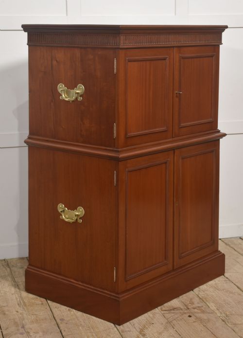 MAHOGANY COLLECTORS CABINET - ADDITIONAL PHOTO 2