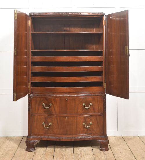 FIGURED MAHOGANY TALLBOY LINEN PRESS WITH CARVED DETAIL - ADDITIONAL PHOTO 3