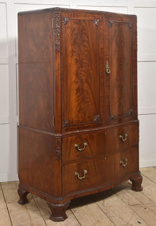 FIGURED MAHOGANY TALLBOY LINEN PRESS WITH CARVED DETAIL - ADDITIONAL PHOTO 5