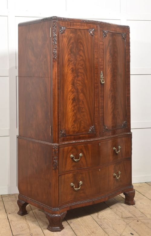 FIGURED MAHOGANY TALLBOY LINEN PRESS WITH CARVED DETAIL - ADDITIONAL PHOTO 8
