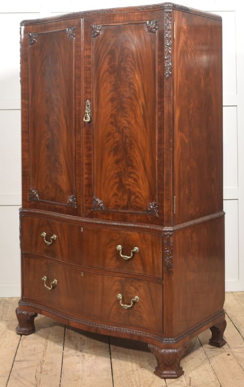 FIGURED MAHOGANY TALLBOY LINEN PRESS WITH CARVED DETAIL - ADDITIONAL PHOTO 10
