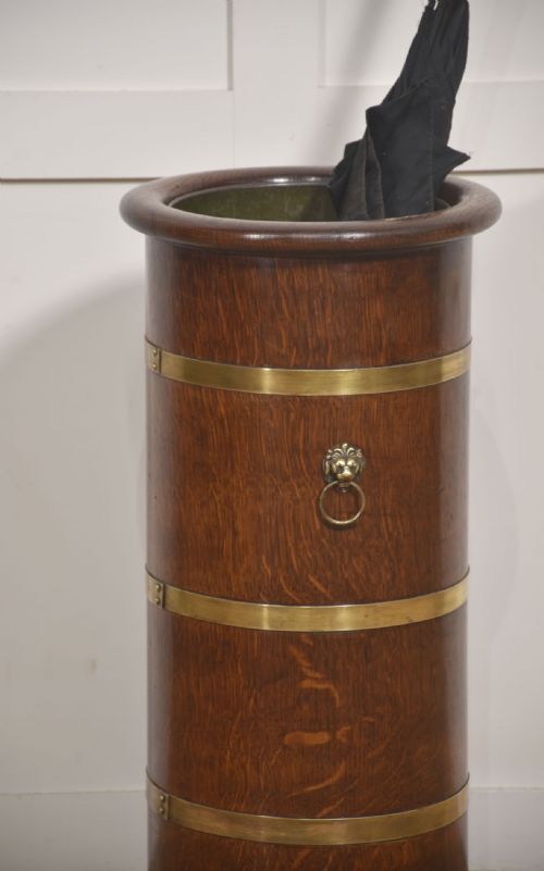 OAK BARREL UMBRELLA STAND WITH LION HEAD RING HANDLE - ADDITIONAL PHOTO 3