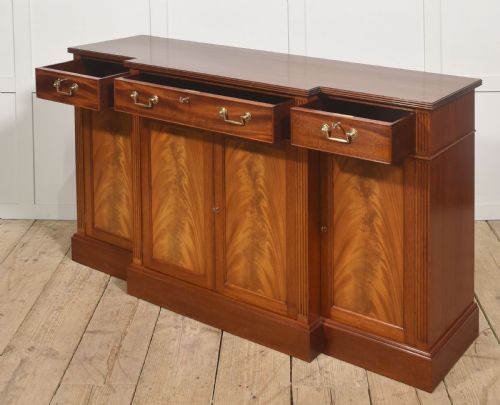 FLAME MAHOGANY BREAKFRONT SIDEBOARD - ADDITIONAL PHOTO 8
