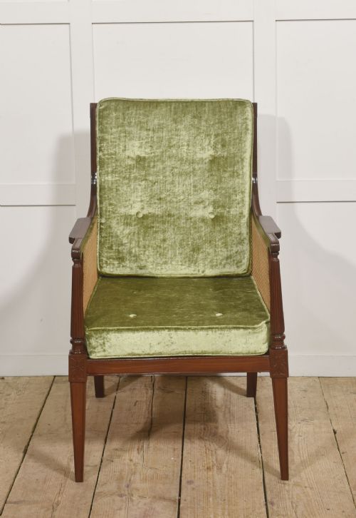 MAHOGANY BERGRE ARMCHAIR - ADDITIONAL PHOTO 3