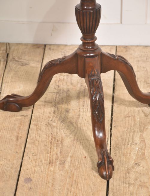 GEORGE III STYLE MAHOGANY TWOTIER SIDE TABLE - ADDITIONAL PHOTO 2