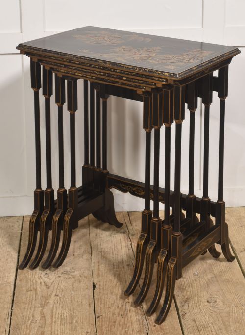 EXCEPTIONAL SET OF FOUR CHINOISERIE DECORATED NEST OF TABLES - ADDITIONAL PHOTO 1