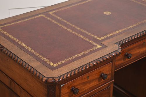 MAHOGANY PEDESTAL DESK - ADDITIONAL PHOTO 3