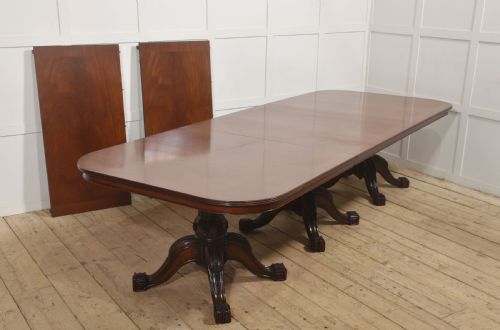 LARGE REGENCY REVIVAL TRIPLEPEDESTAL MAHOGANY DINING TABLE - ADDITIONAL PHOTO 6