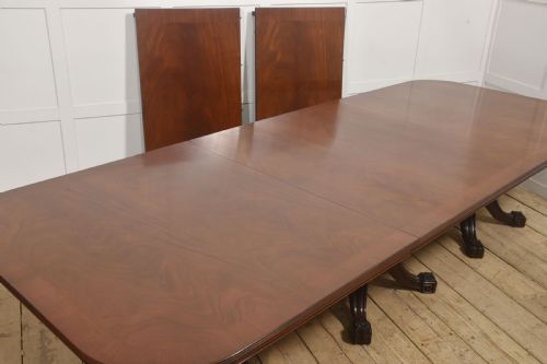 LARGE REGENCY REVIVAL TRIPLEPEDESTAL MAHOGANY DINING TABLE - ADDITIONAL PHOTO 8