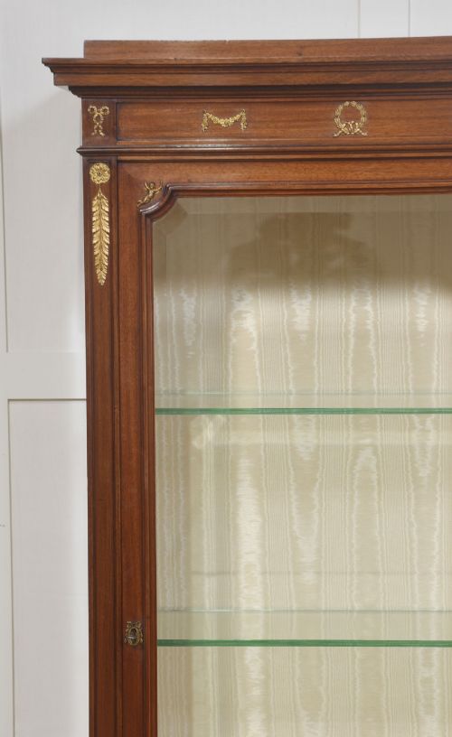 LOUIS XVI STYLE MAHOGANY VITRINE DISPLAY CABINET - ADDITIONAL PHOTO 1