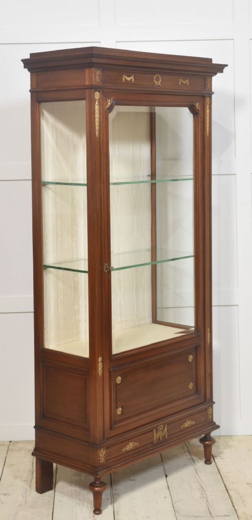 LOUIS XVI STYLE MAHOGANY VITRINE DISPLAY CABINET - ADDITIONAL PHOTO 6