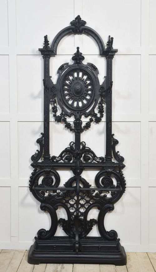 COALBROOKDALE STYLE CAST IRON HALL STAND