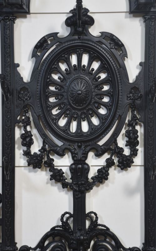 COALBROOKDALE STYLE CAST IRON HALL STAND - ADDITIONAL PHOTO 3