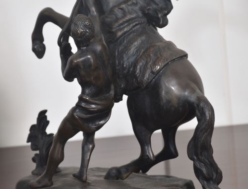 PAIR OF LATE 19TH CENTURY BRONZE FIGURES OF THE MARLY HORSES AFTER GUILLAUME COUSTOU - ADDITIONAL PHOTO 6