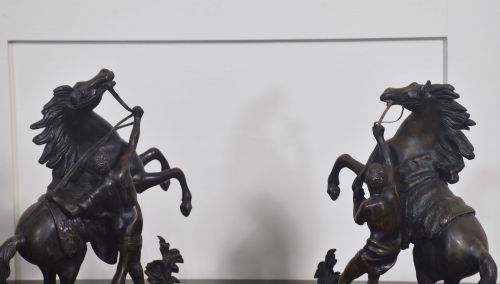 PAIR OF LATE 19TH CENTURY BRONZE FIGURES OF THE MARLY HORSES AFTER GUILLAUME COUSTOU - ADDITIONAL PHOTO 8