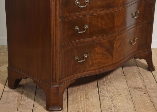 FINE EDWARDIAN FIGURED MAHOGANY BOW FRONT CHEST OF DRAWERS - ADDITIONAL PHOTO 5