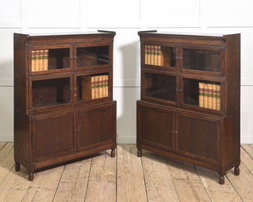 PAIR OF EARLY 20TH CENTURY OAK SECTIONAL BOOKCASES