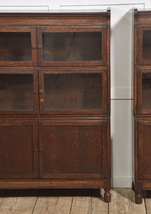PAIR OF EARLY 20TH CENTURY OAK SECTIONAL BOOKCASES - ADDITIONAL PHOTO 7