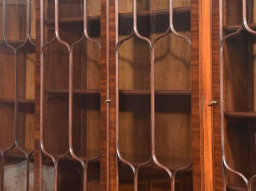 REGENCY REVIVAL FLAME MAHOGANY BREAKFRONT LIBRARY BOOKCASE - ADDITIONAL PHOTO 14