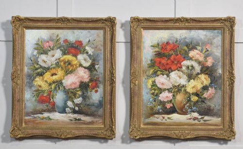 PAIR OF FLORAL STILL LIFE OIL PAINTINGS BY MANUELA BONATI