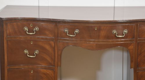 SERPENTINEFRONTED MAHOGANY DRESSING TABLE - ADDITIONAL PHOTO 2