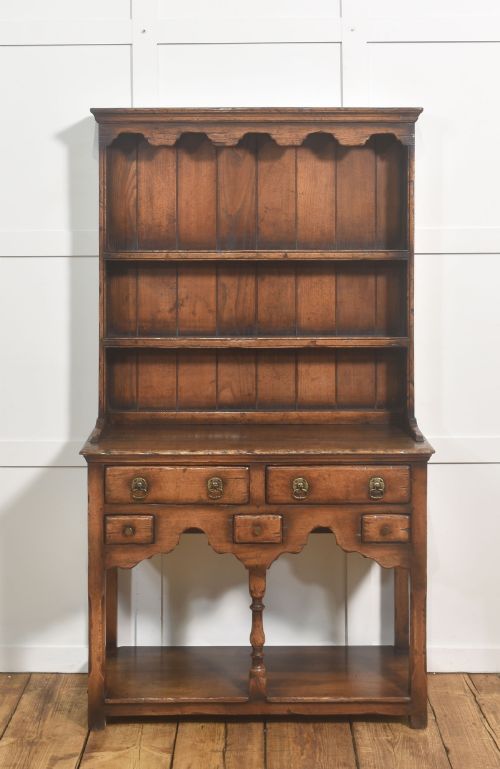 Country Oak Dresser with Plate Rack