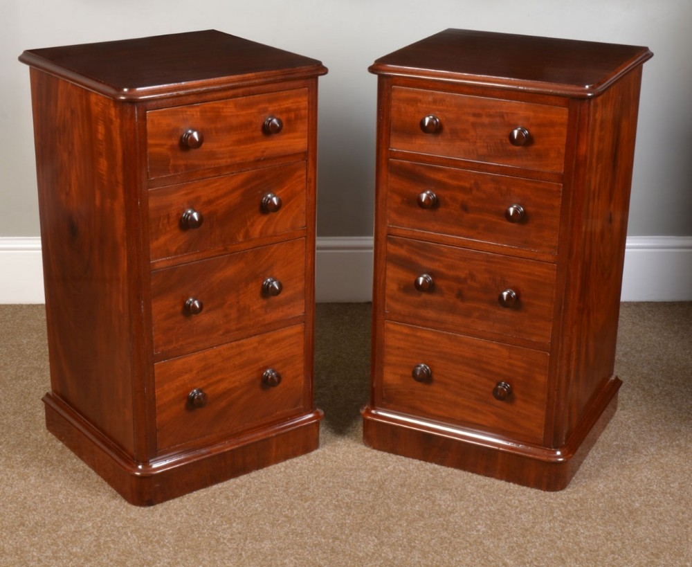 Pair of mahogany bedside chests 
