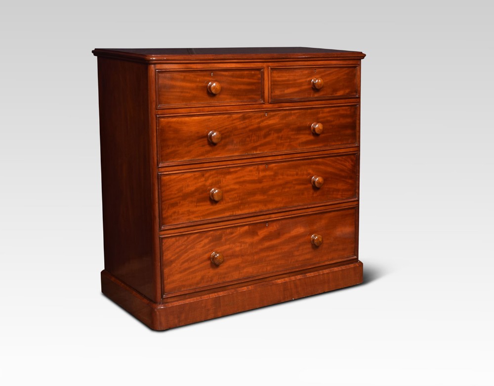 Victorian Mahogany chest of drawers