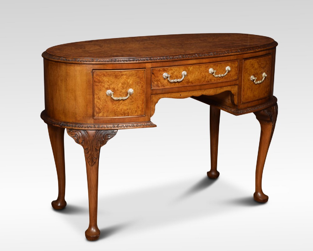 Figured walnut dressing table