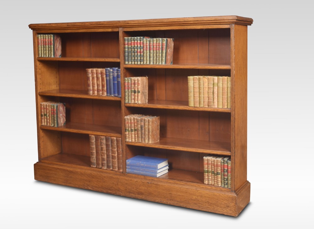 Oak open bookcase View III