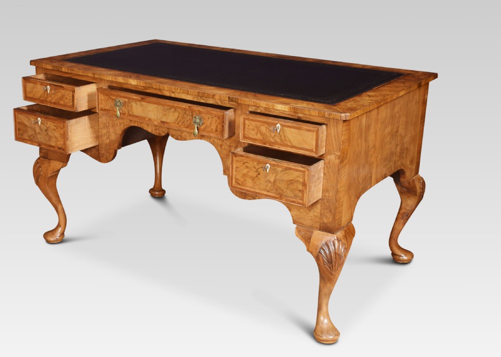 Walnut writing desk of Queen Ann design View VIII