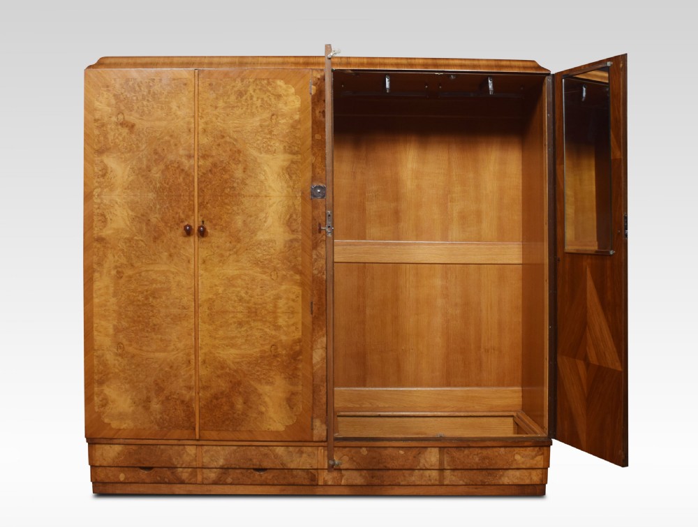 Art Deco four door Wardrobe View VII