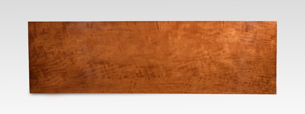 Regency low linen press View XXII