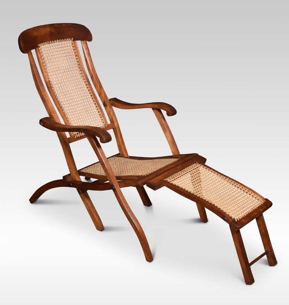Walnut framed folding Steamer deck chair