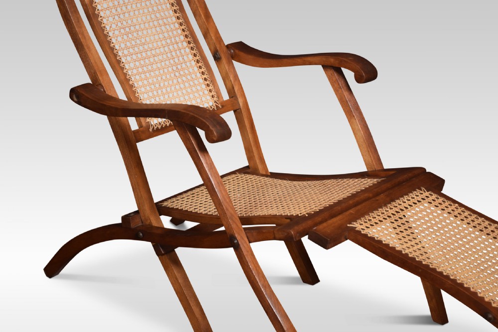 Walnut framed folding Steamer deck chair View II