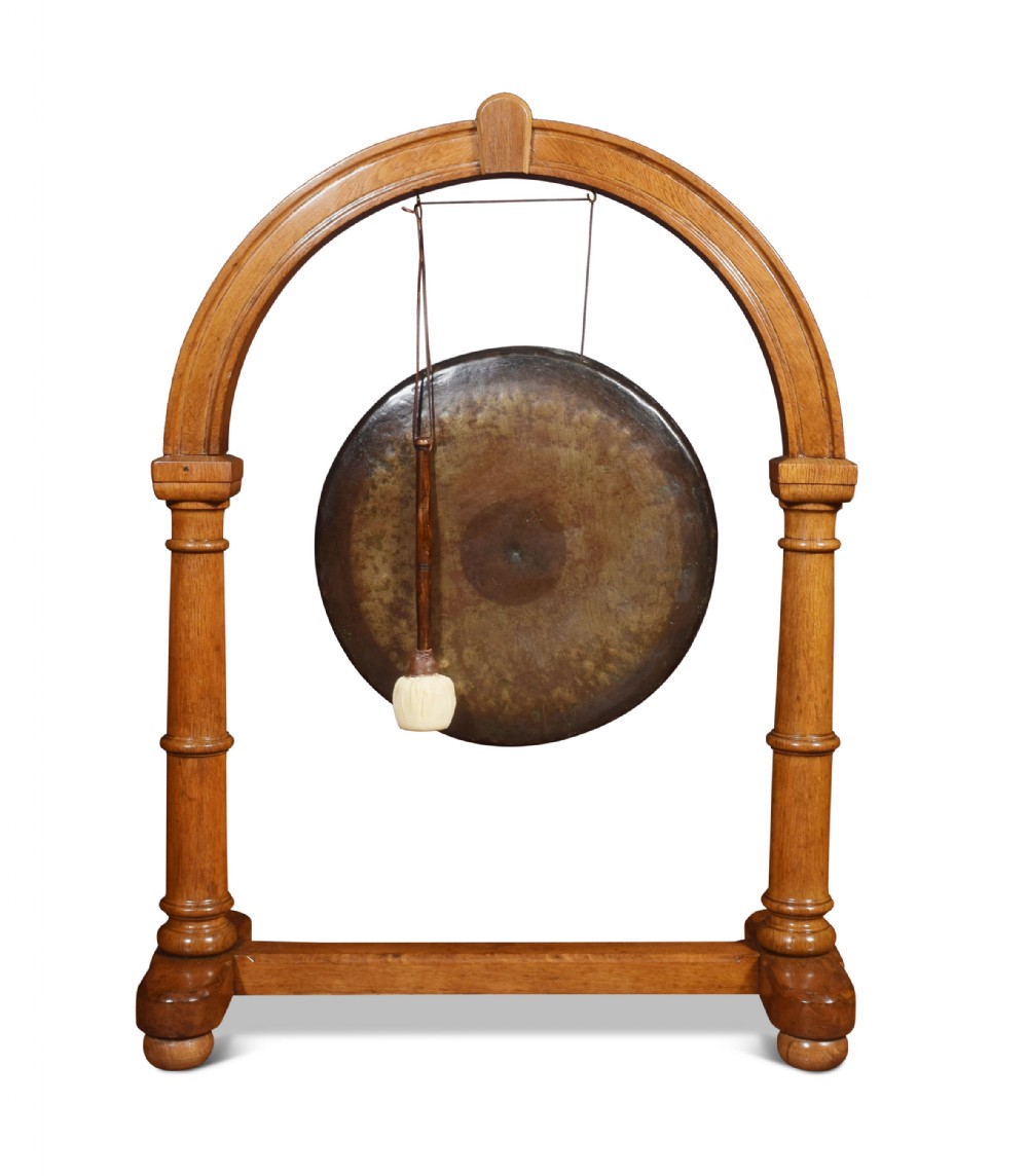 Late 19th century walnut dinner gong