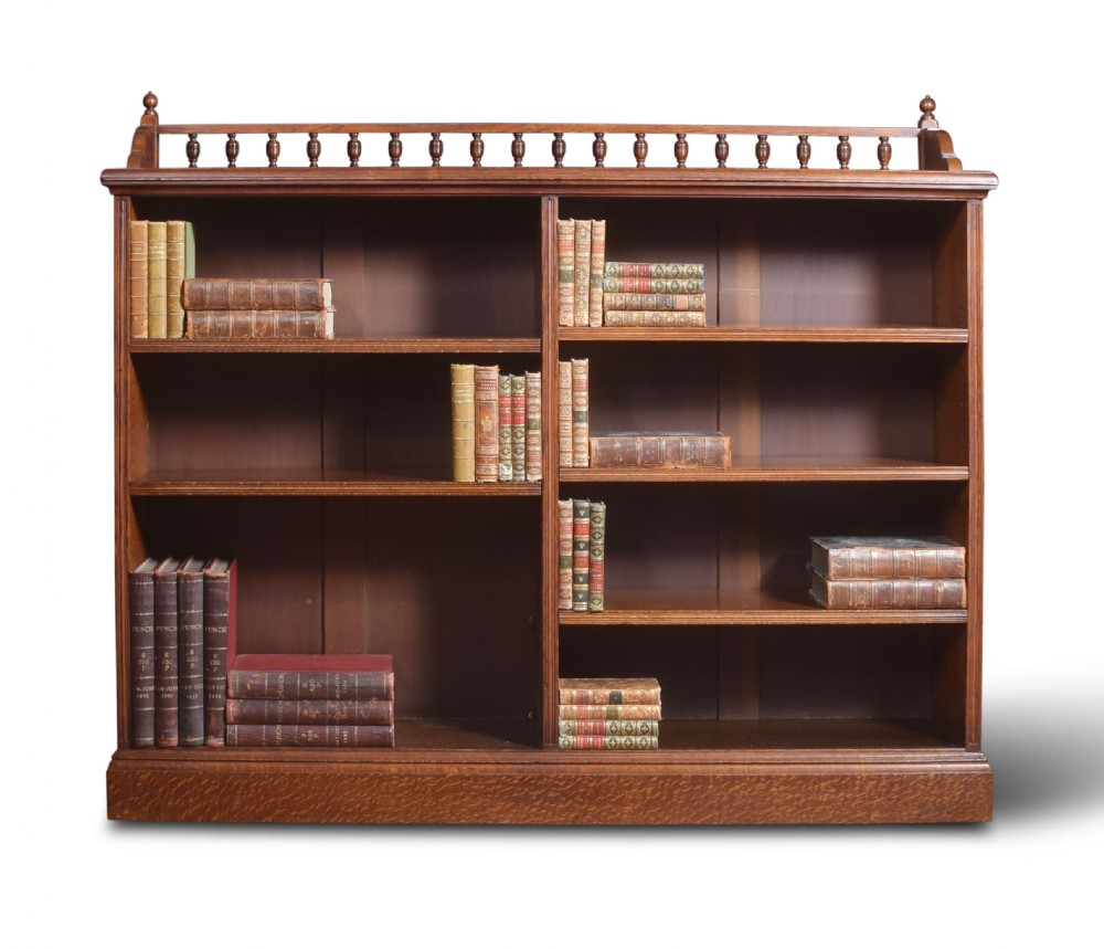 Oak open bookcase View VII