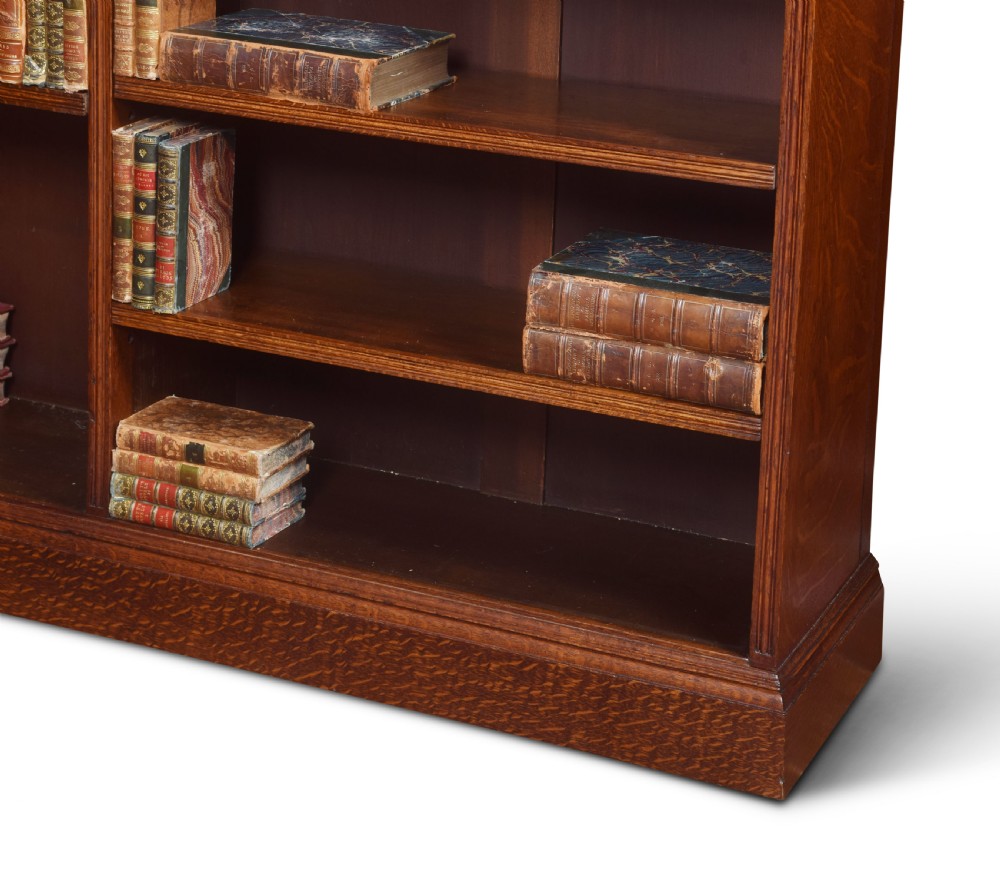 Oak open bookcase View VIII