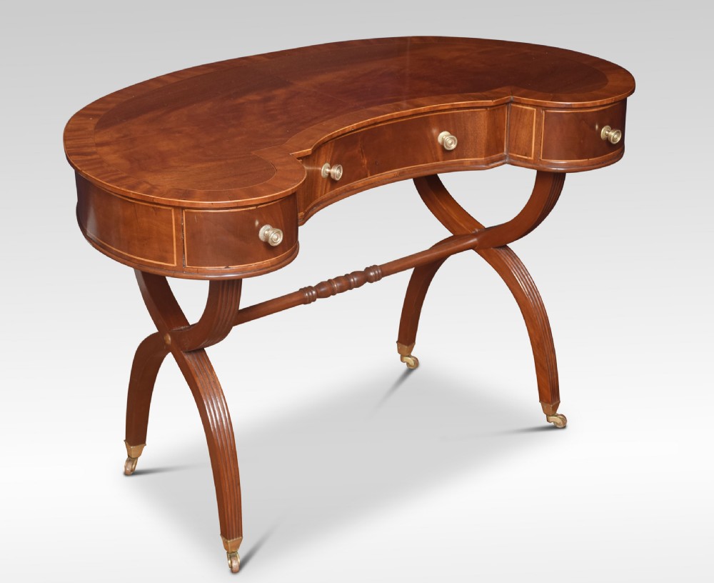 Mahogany kidney shaped lady’s dressing table
