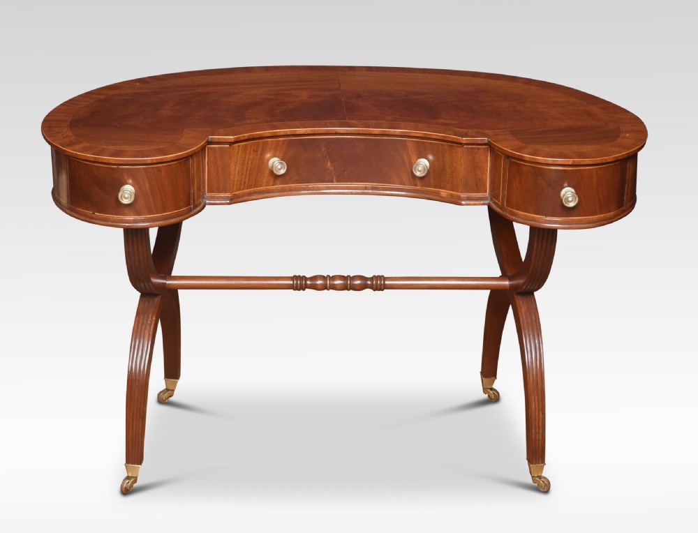 Mahogany kidney shaped lady’s dressing table View III