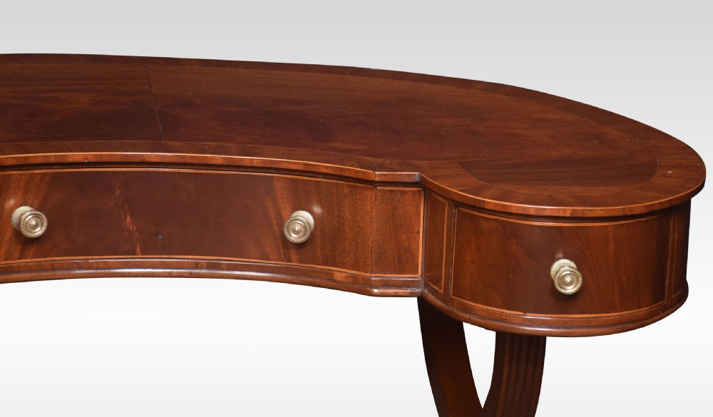 Mahogany kidney shaped lady’s dressing table View VII