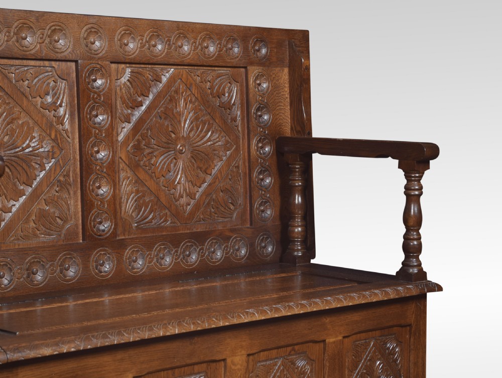  Carved oak monk’s bench View III