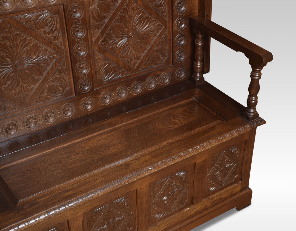  Carved oak monk’s bench View V