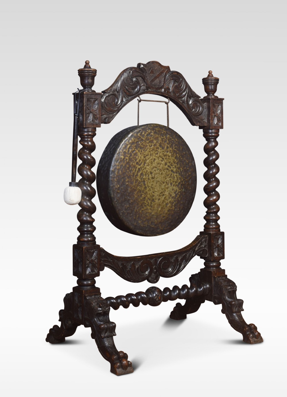 Late 19th century oak dinner gong