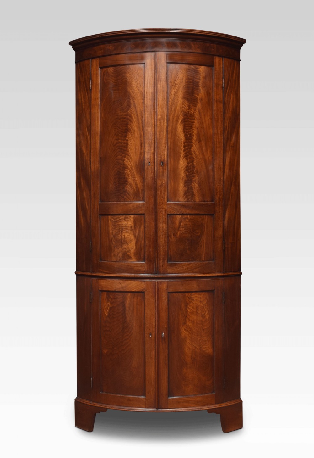 George III mahogany floor standing Corner Cabinet